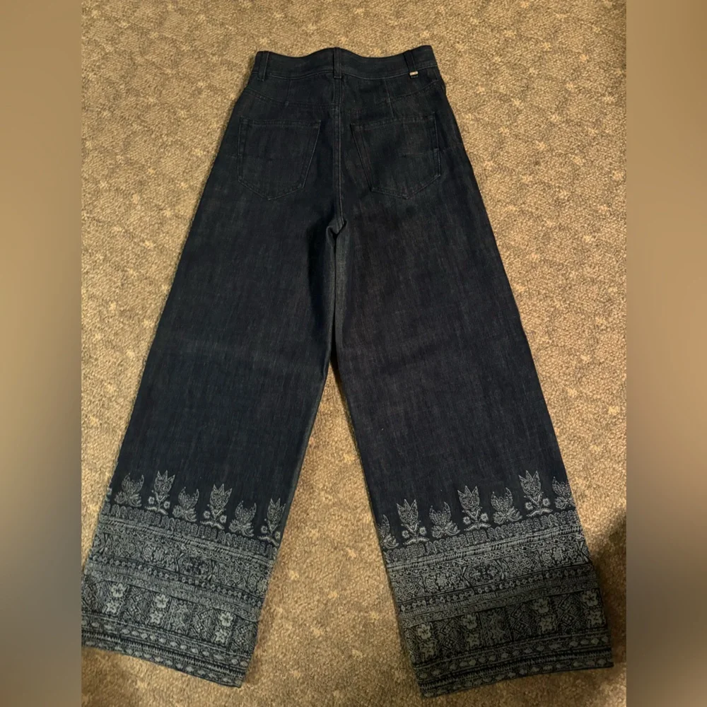 Christian Dior Wide-Leg Denim Pants with Floral Embroidery - Picture 5 of 5